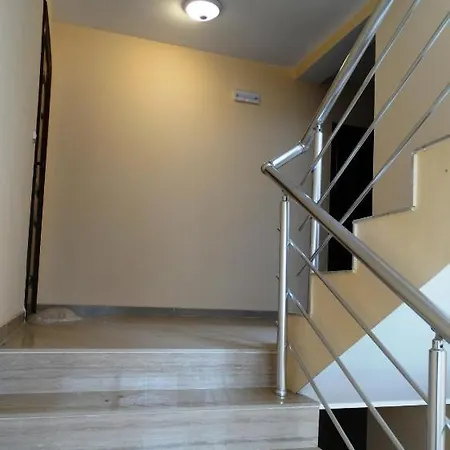 Flat Lora 아파트 *